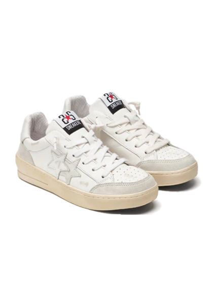 2Star - Sneaker In Pelle Bianca Con Dettagli Ghiaccio In Crosta ed effetto "Used"