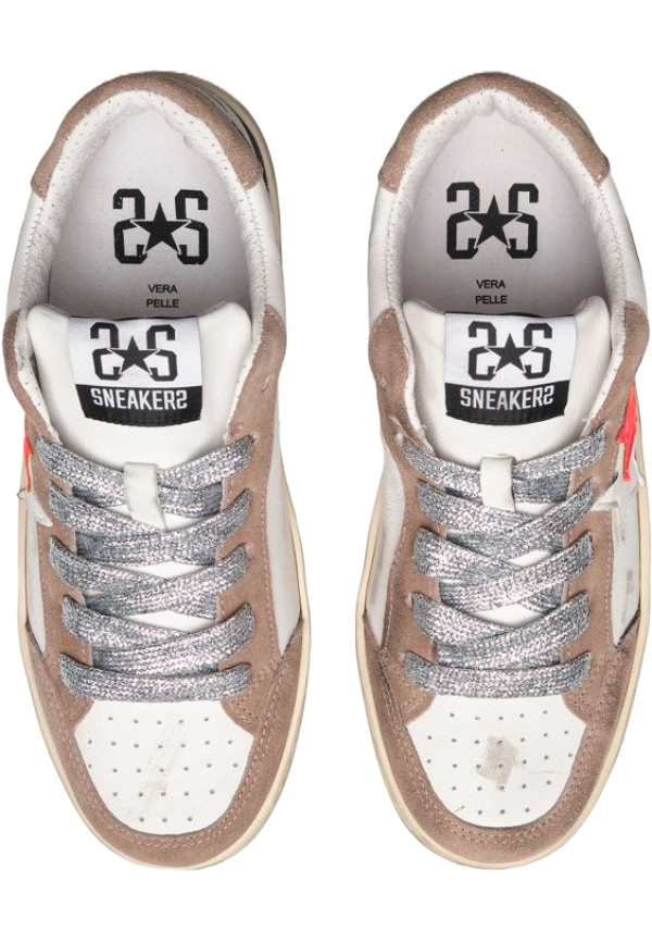 2Star - Sneaker New Star in pelle bianca con dettagli crosta taupe, zebrata e fucsia ed effetto "used"