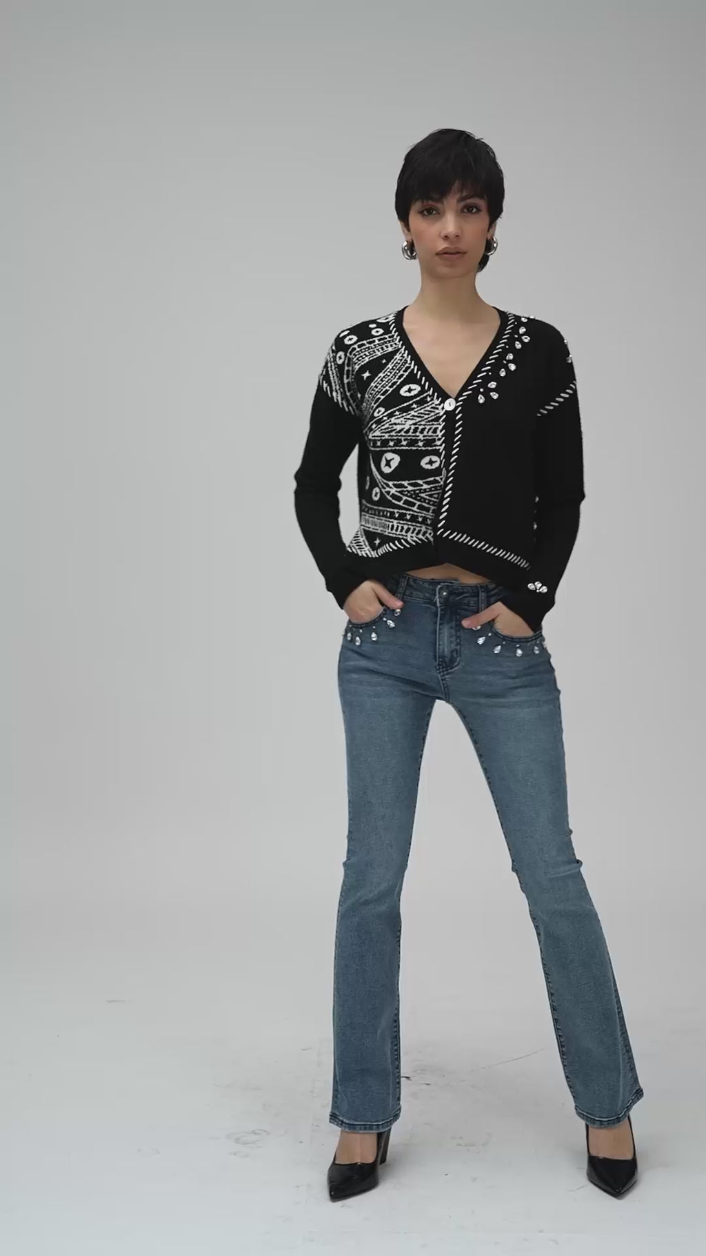 White Wise - Cardigan jacquard con puntaccio e applicazioni