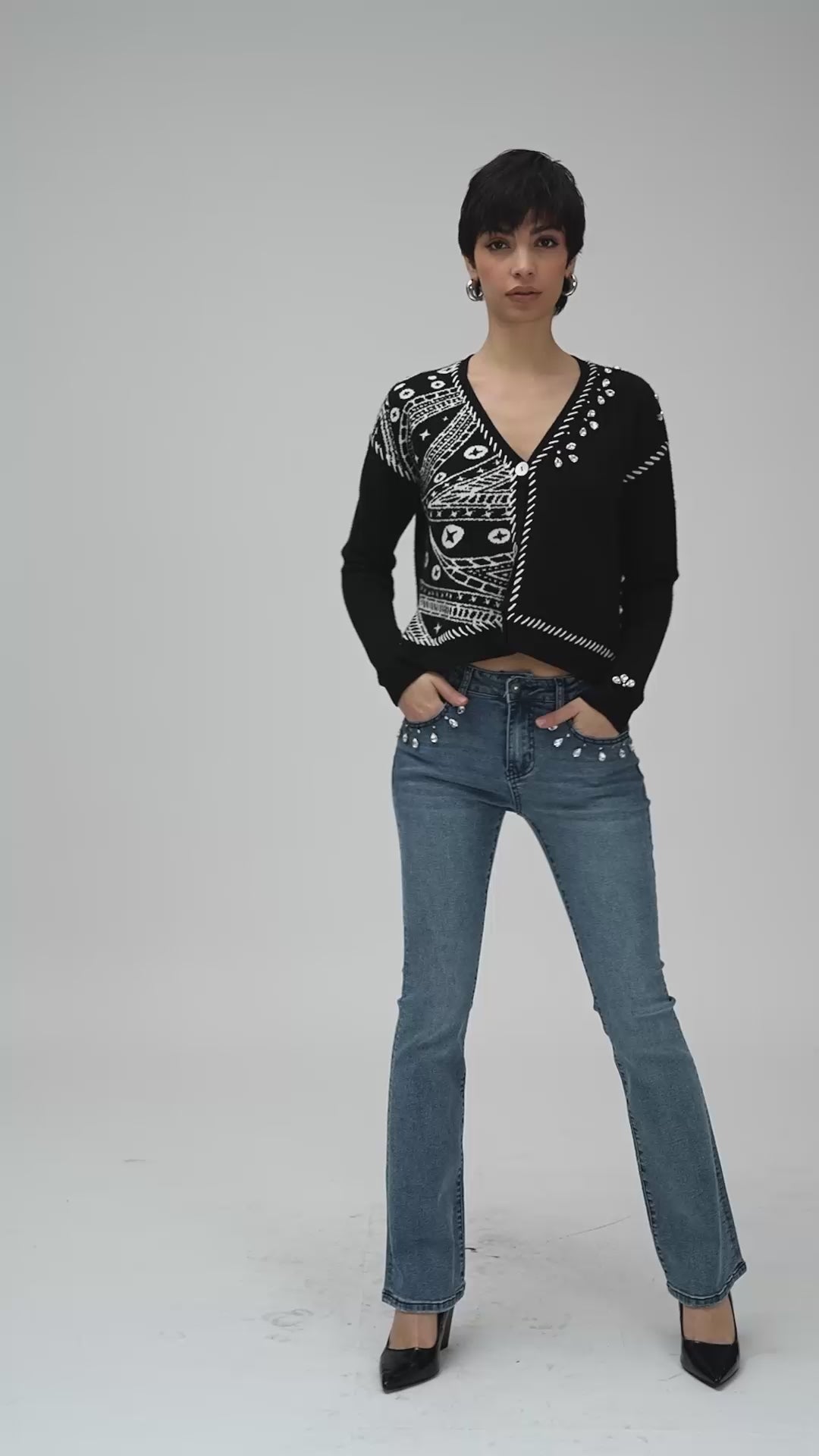 White Wise - Cardigan jacquard con puntaccio e applicazioni