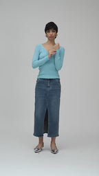 White Wise - Top in maglia a costine con scollo a V
